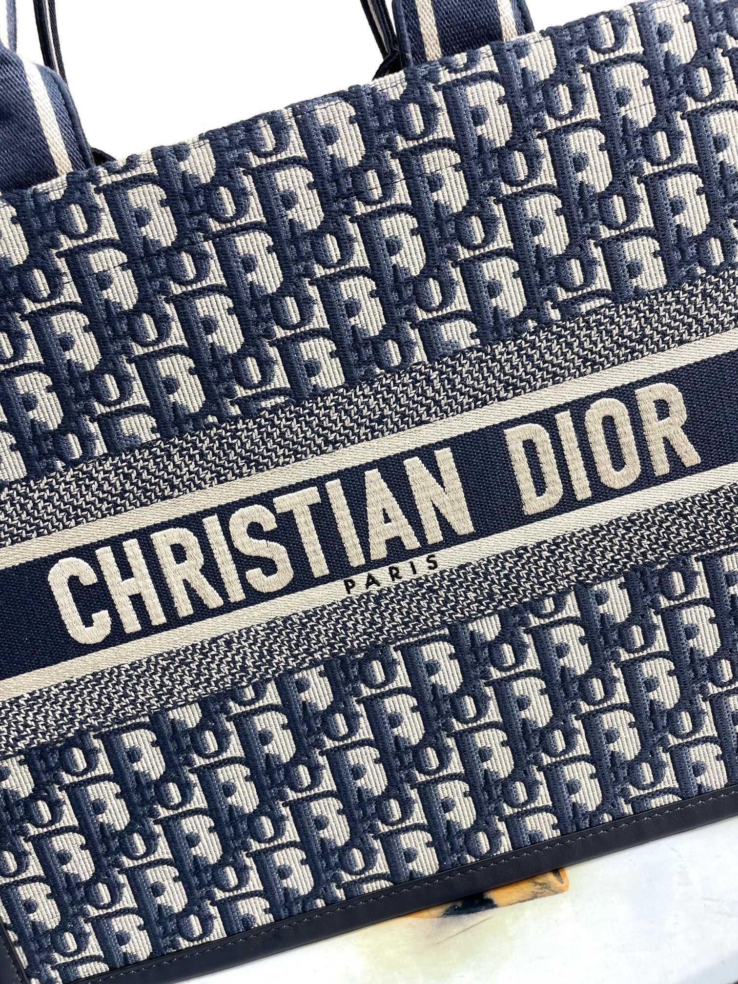 Medium Dior Book Tote Bag Blue Dior Oblique Embroidery and Calfskin 